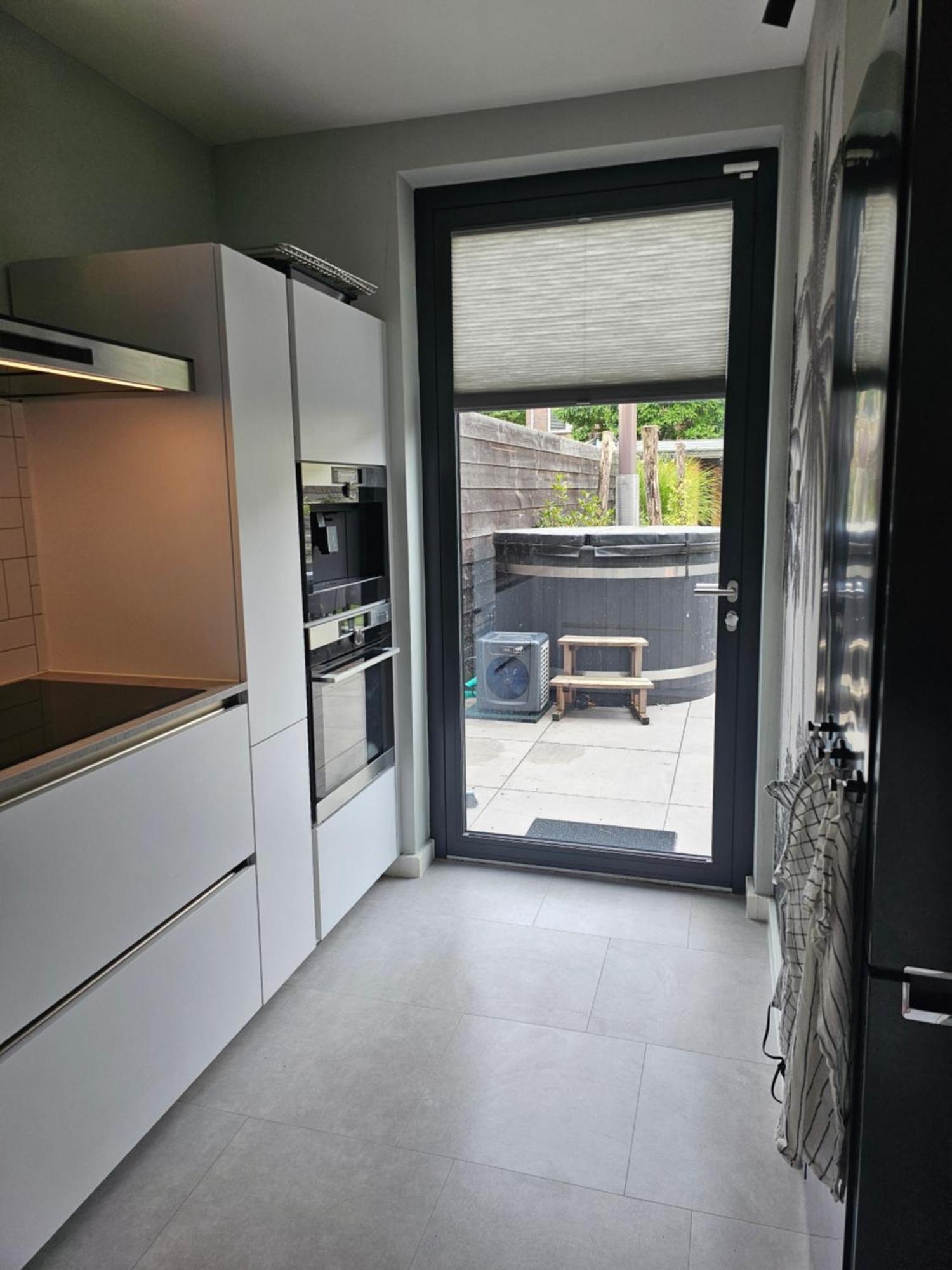 Moderne Gedeelde Woning Met Hottube, Dicht Bij Het Centrum Guest house *